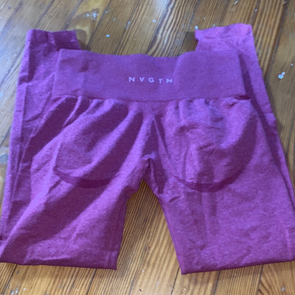 Crimson Contour Seamless Leggings